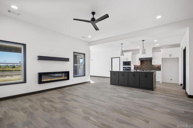 1064 Duke Drive, Bauxite, AR 72011