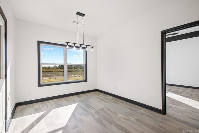 1064 Duke Drive, Bauxite, AR 72011