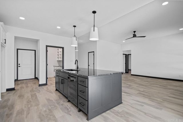 1064 Duke Drive, Bauxite, AR 72011