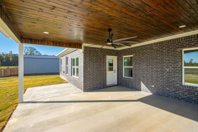 1064 Duke Drive, Bauxite, AR 72011