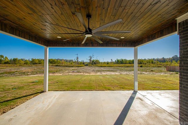 1064 Duke Drive, Bauxite, AR 72011