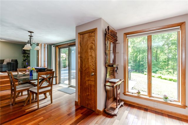 140 Burlingame Rd Road, Smithfield, RI 02917