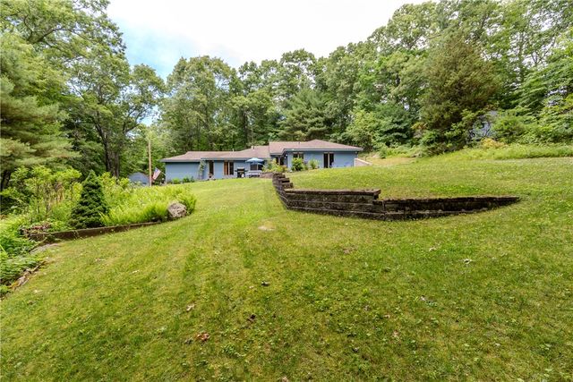140 Burlingame Rd Road, Smithfield, RI 02917
