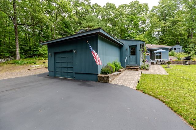 140 Burlingame Rd Road, Smithfield, RI 02917