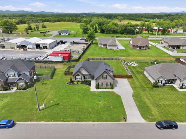 7914 Natahna Ct, Murfreesboro, TN 37127