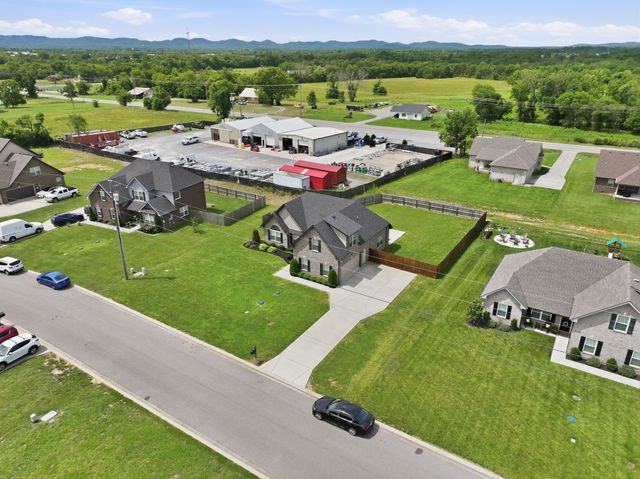 7914 Natahna Ct, Murfreesboro, TN 37127
