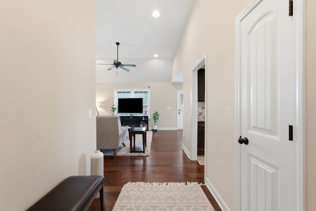 7914 Natahna Ct, Murfreesboro, TN 37127