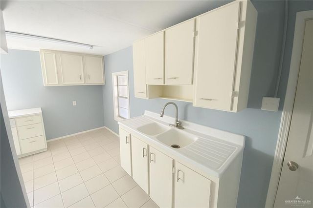 719 N Canna Street, Pharr, TX 78577