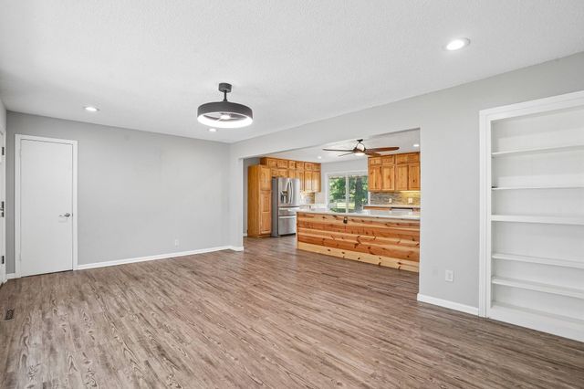 15204 Lead Street, Burnsville, MN 55306