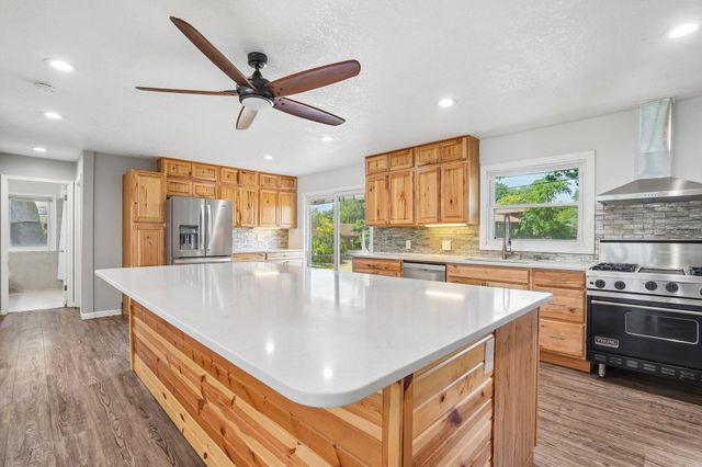 15204 Lead Street, Burnsville, MN 55306
