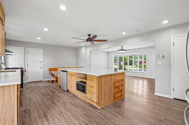 15204 Lead Street, Burnsville, MN 55306