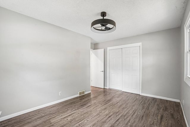 15204 Lead Street, Burnsville, MN 55306