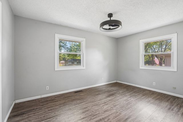 15204 Lead Street, Burnsville, MN 55306