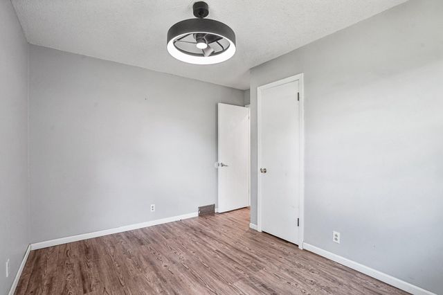 15204 Lead Street, Burnsville, MN 55306