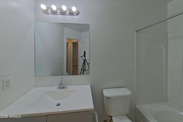 1353 S SABINO Drive, Gilbert, AZ 85296