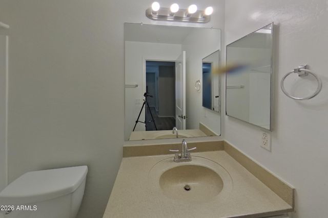 1353 S SABINO Drive, Gilbert, AZ 85296