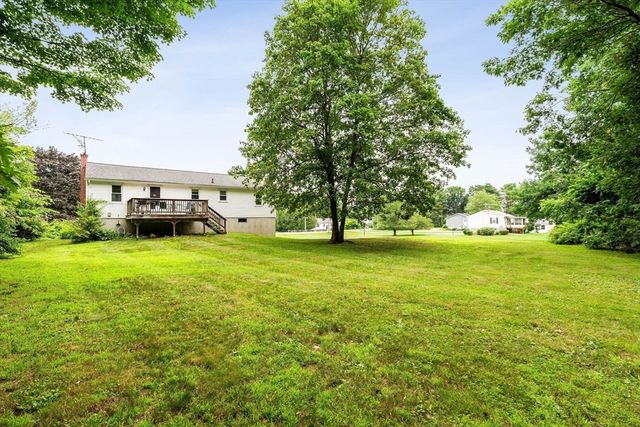 79 Chapel St, Gardner, MA 01440
