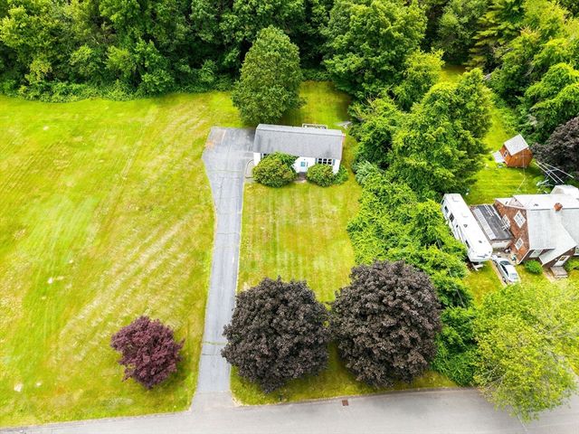 79 Chapel St, Gardner, MA 01440
