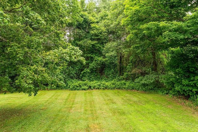 79 Chapel St, Gardner, MA 01440