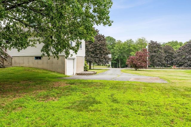 79 Chapel St, Gardner, MA 01440