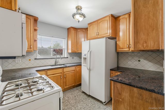3212 Giegerich Place 3, Bronx, NY 10465