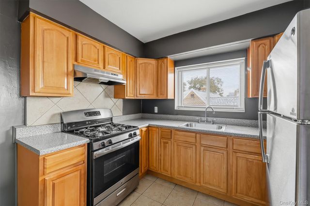 3212 Giegerich Place 3, Bronx, NY 10465