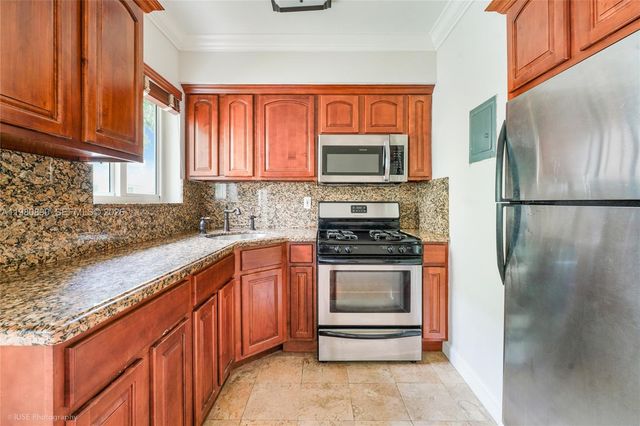 35 Antilla Avenue, Coral Gables, FL 33134
