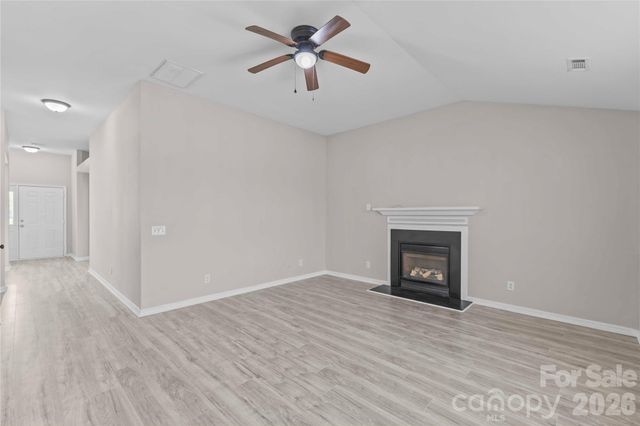 17300 Commons Crossing Drive, Charlotte, NC 28277