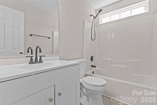 17300 Commons Crossing Drive, Charlotte, NC 28277