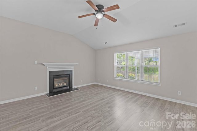 17300 Commons Crossing Drive, Charlotte, NC 28277