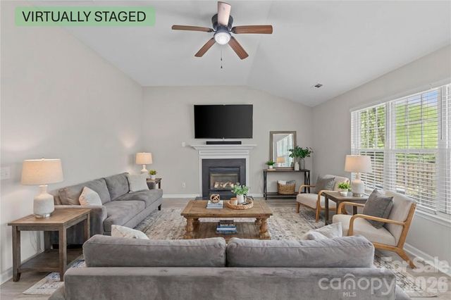 17300 Commons Crossing Drive, Charlotte, NC 28277