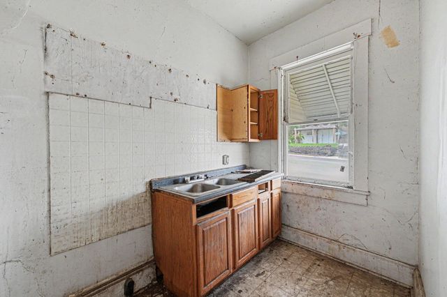 1212 W Pike Street, Covington, KY 41011