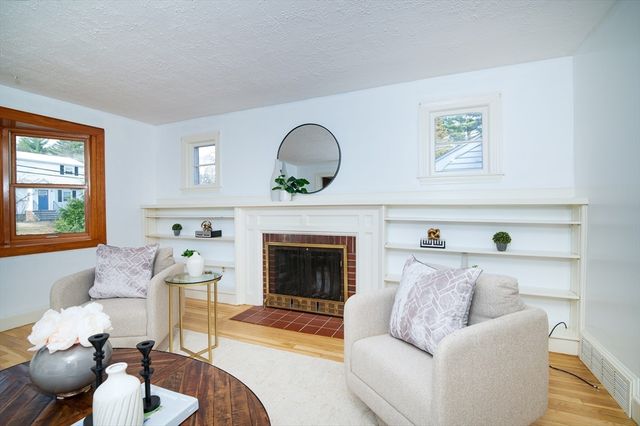 288 Thicket St, Weymouth, MA 02190