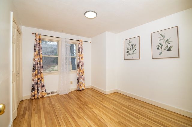 288 Thicket St, Weymouth, MA 02190