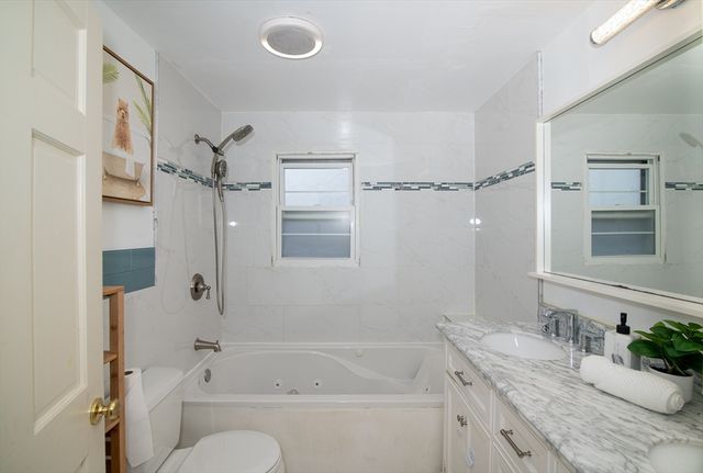 288 Thicket St, Weymouth, MA 02190