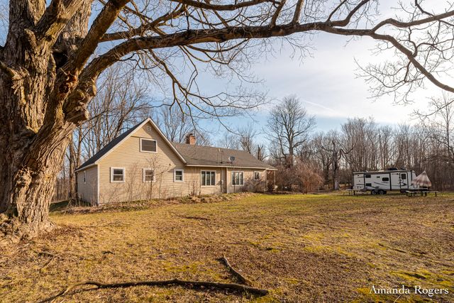 14047 4 Mile Road Ne, Grattan Twp, MI 49331