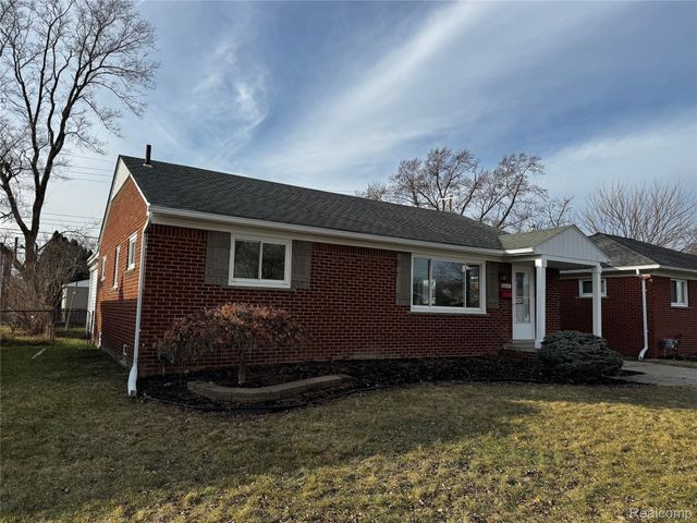 24515 Petersburg Avenue, Eastpointe, MI 48021