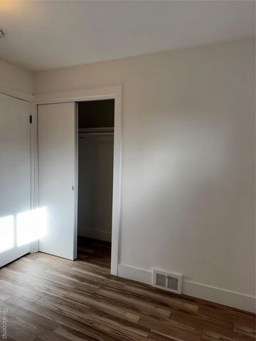 24515 Petersburg Avenue, Eastpointe, MI 48021