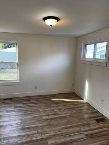 24515 Petersburg Avenue, Eastpointe, MI 48021