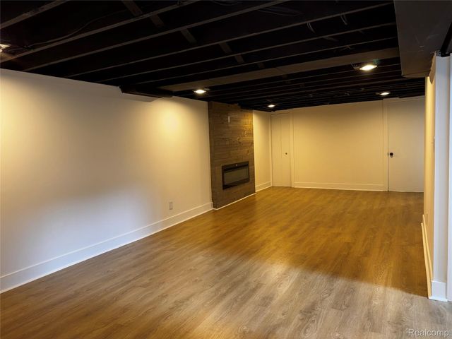 24515 Petersburg Avenue, Eastpointe, MI 48021