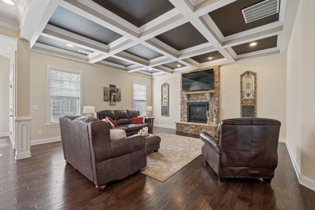 6909 Guffee Ter, College Grove, TN 37046