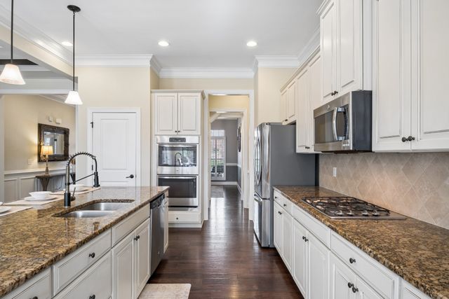 6909 Guffee Ter, College Grove, TN 37046