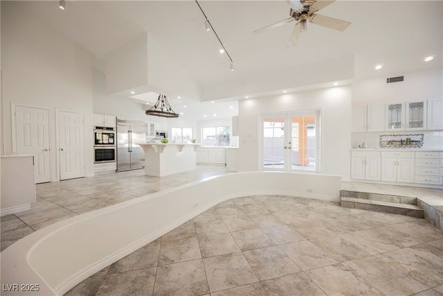 5925 Obannon Drive, Las Vegas, NV 89146