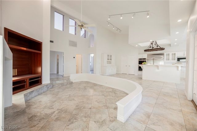 5925 Obannon Drive, Las Vegas, NV 89146