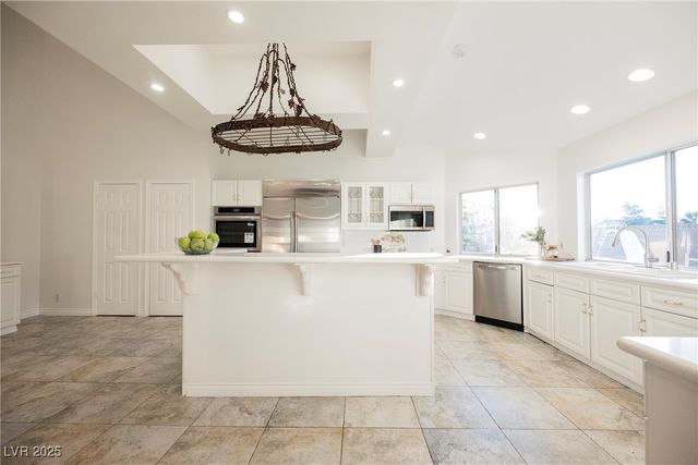 5925 Obannon Drive, Las Vegas, NV 89146