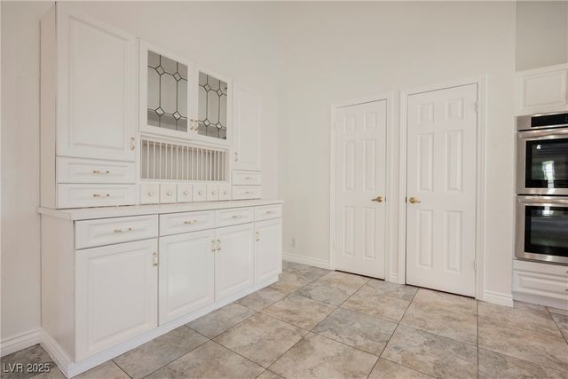 5925 Obannon Drive, Las Vegas, NV 89146