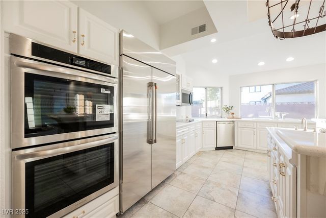 5925 Obannon Drive, Las Vegas, NV 89146