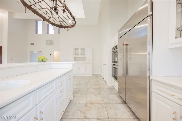 5925 Obannon Drive, Las Vegas, NV 89146