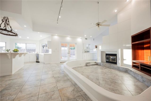 5925 Obannon Drive, Las Vegas, NV 89146