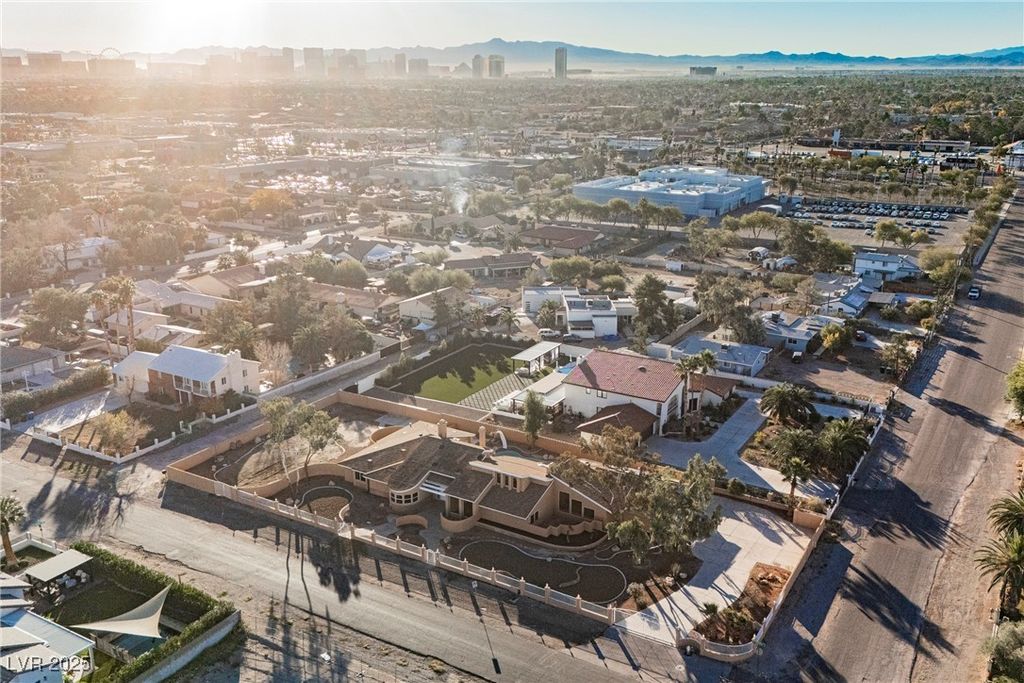 5925 Obannon Drive, Las Vegas, NV 89146